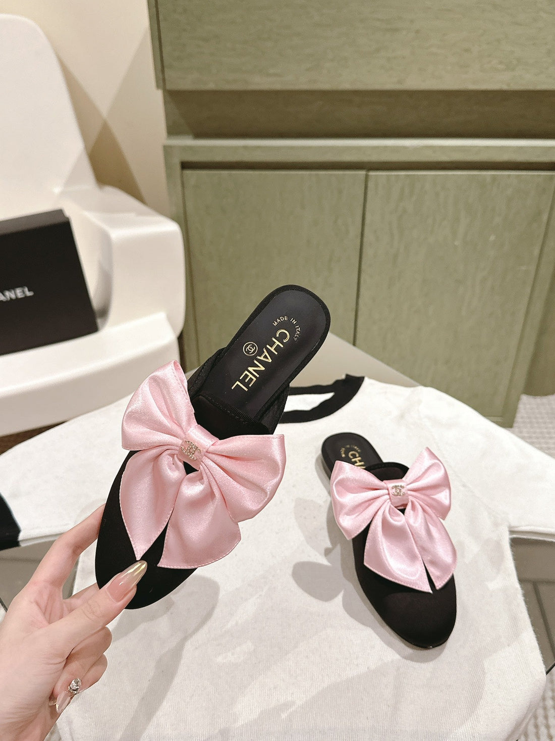 CC Mule With Silk Light Pink Bow And Black Lambskin
