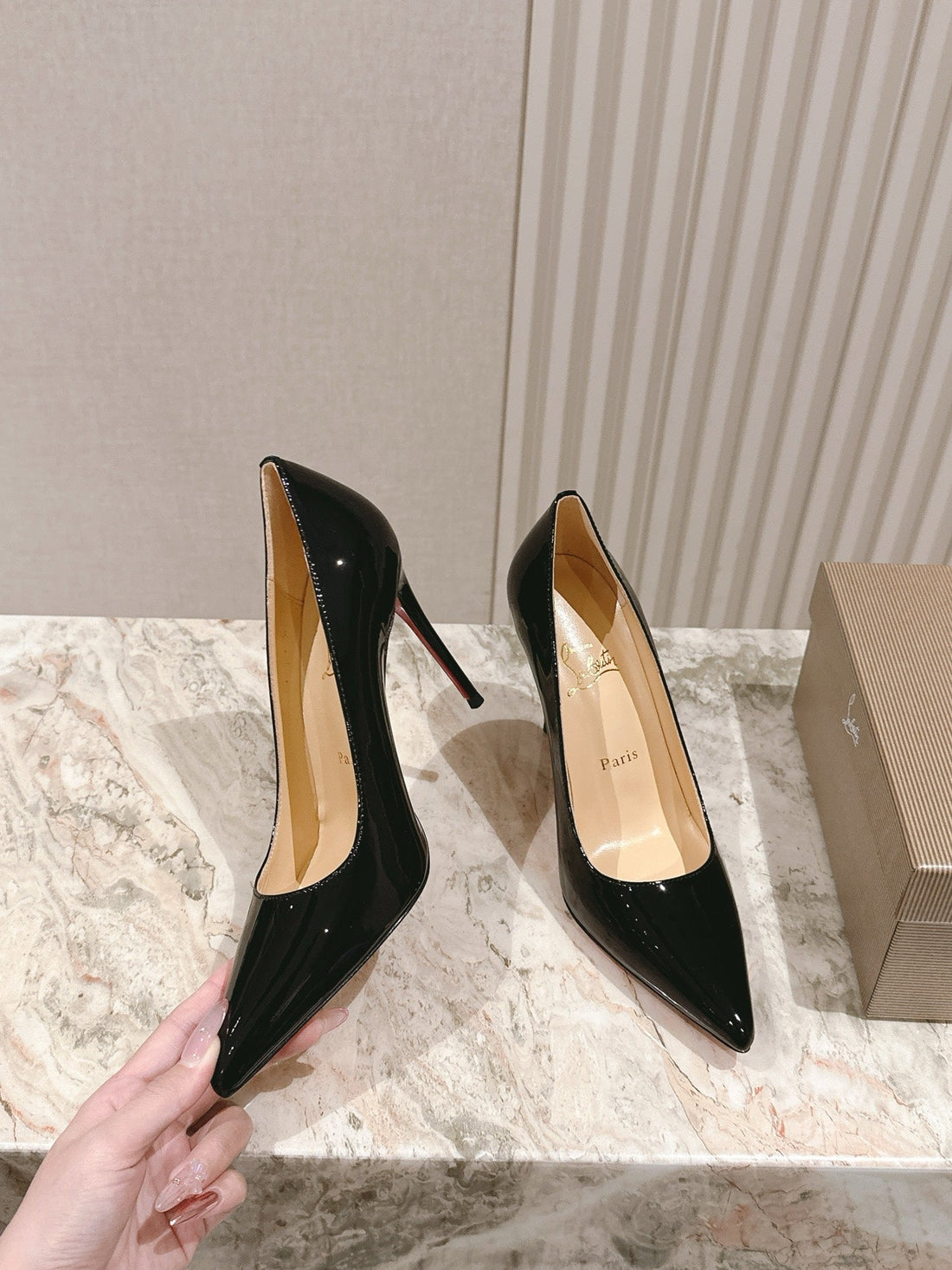 Cl 25S So Kate Pumps 95MM Black Patent Leather 446681