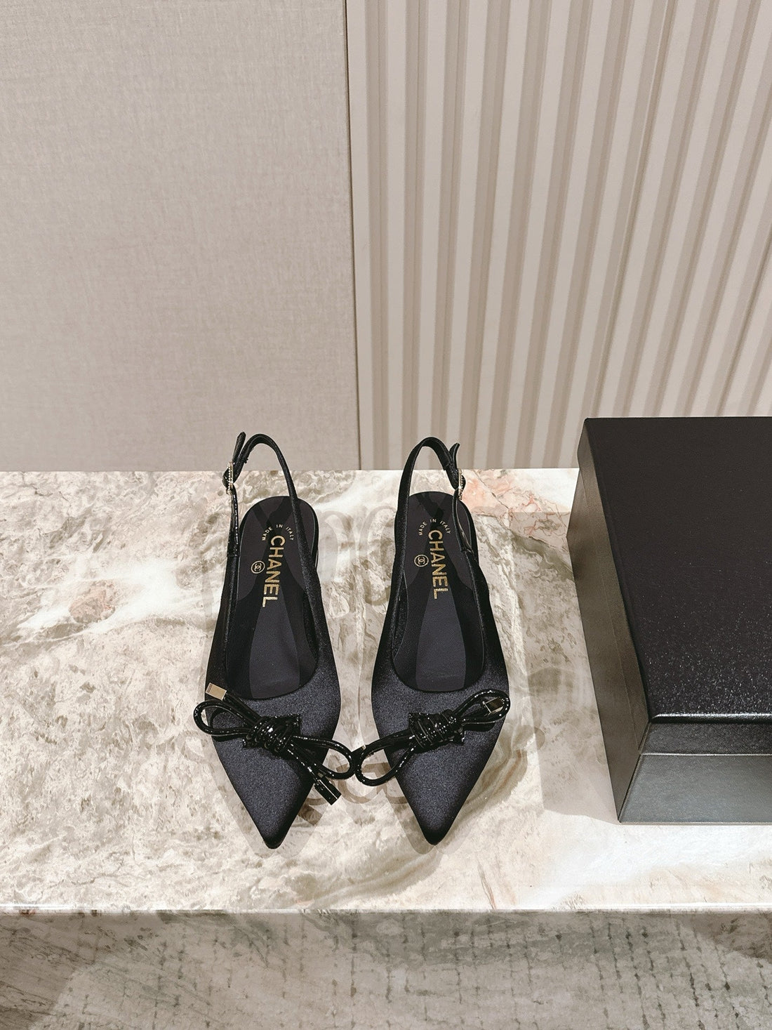 CC 25SS Bow Tie Slingbacks 20MM Black Satin & Patent Leather 447411