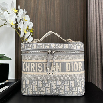 Diortravel Vanity 25 Grey Oblique Embroidery
