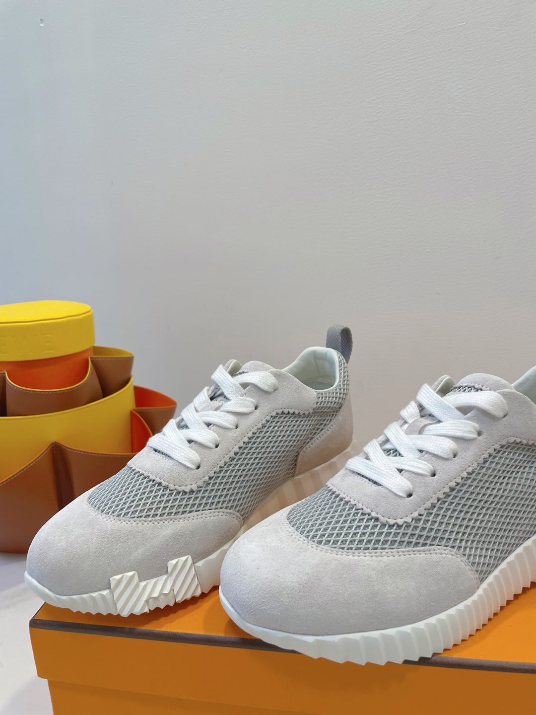 Hm Bouncing Sneaker Beige Grey Fabric With Suede 212281