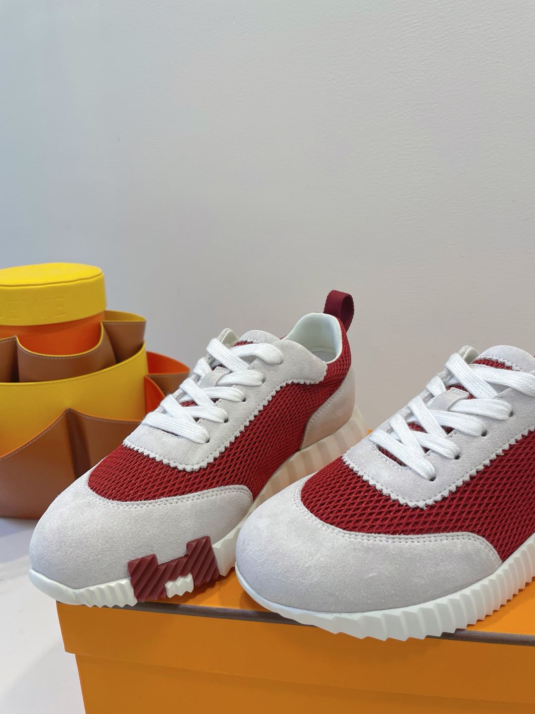 Hm Bouncing Sneaker Beige Gray Mix Red Fabric With Suede 212285
