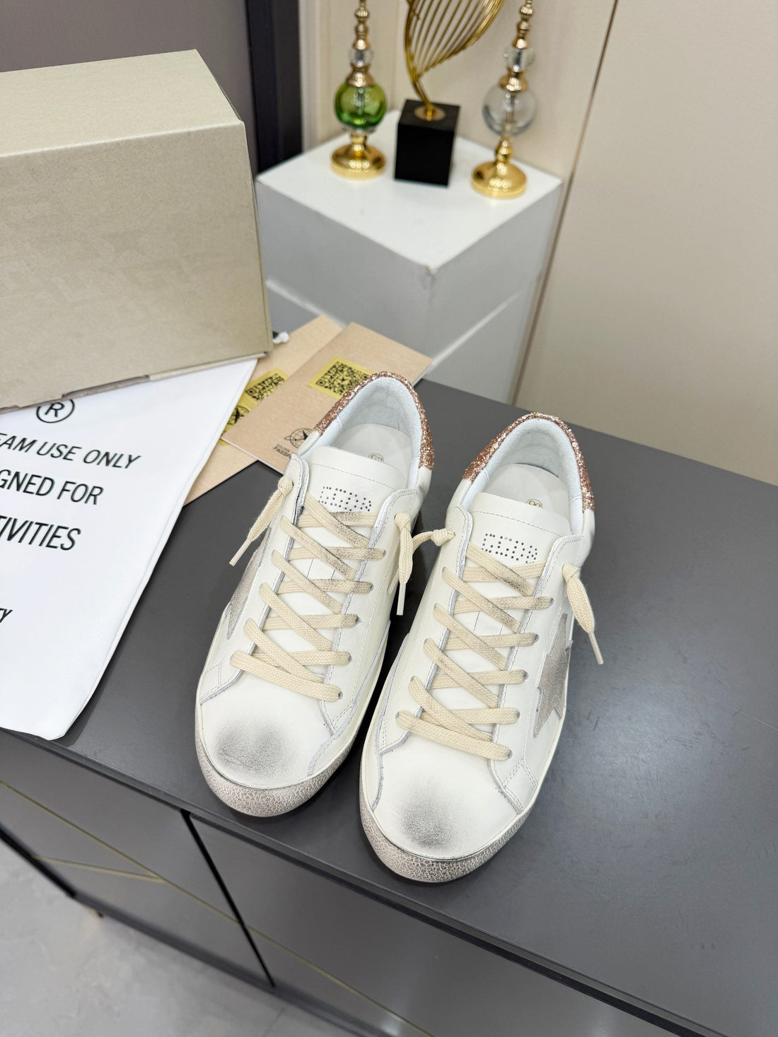 Golden Goose 26S Superstar Sneakers White Gold Pink Glitter Leather 735894