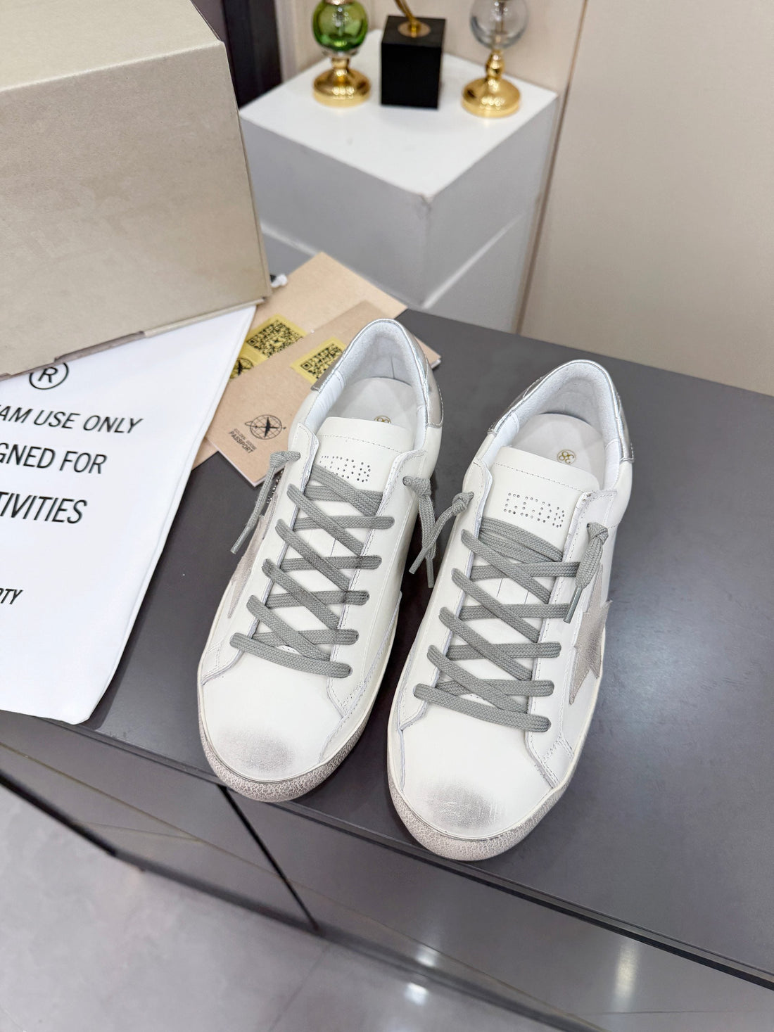 Golden Goose 26S Superstar Sneakers White Grey Suede Leather 735896