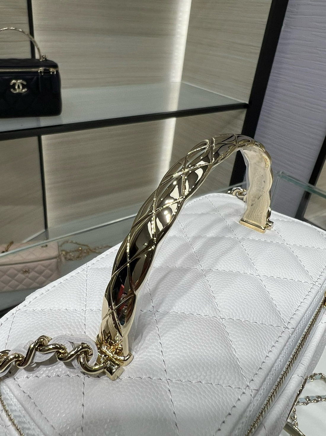 CC 25S Small Vanity 17CM White Grained Calfskin Light Gold Hardware