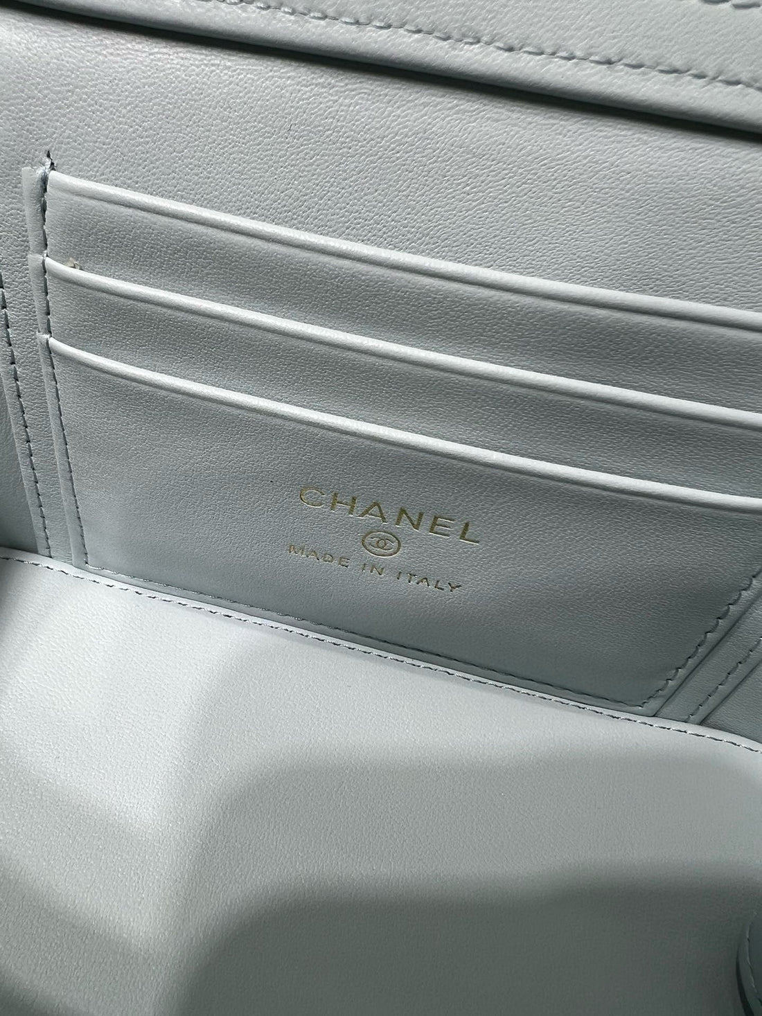 CC 25S Small Vanity 17CM Cloud Blue Grained Calfskin Light Gold Hardware