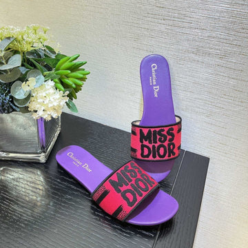 Dway Slide Embroidered Red Purple Cotton