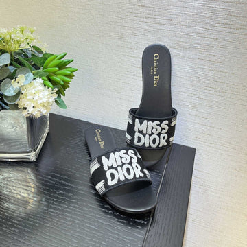 Dway Slide Embroidered Black Cotton
