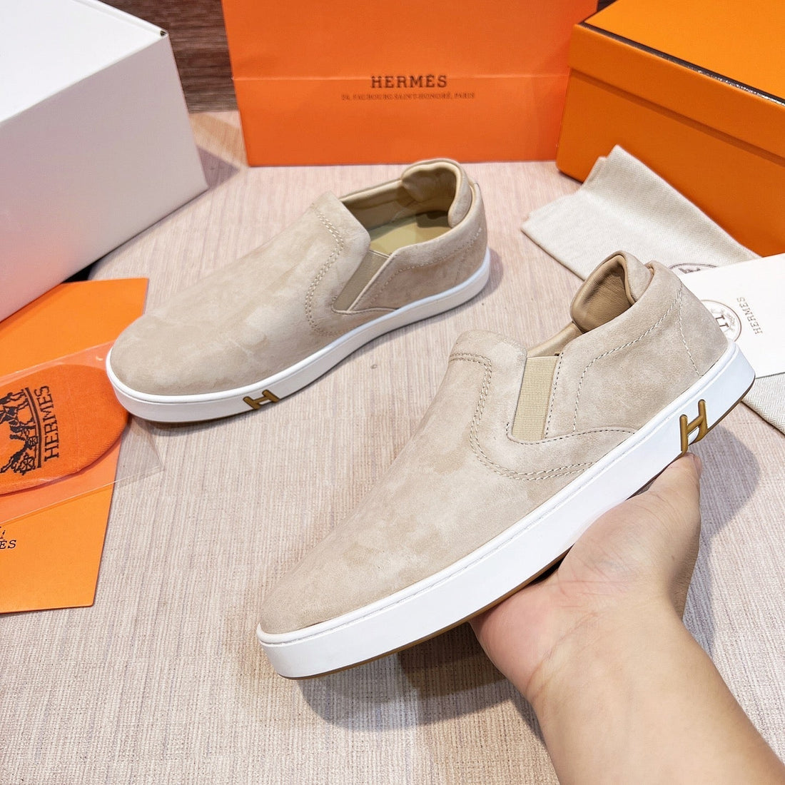 Hm Men's 25 Lucky Slip-On Beige Suede 713104