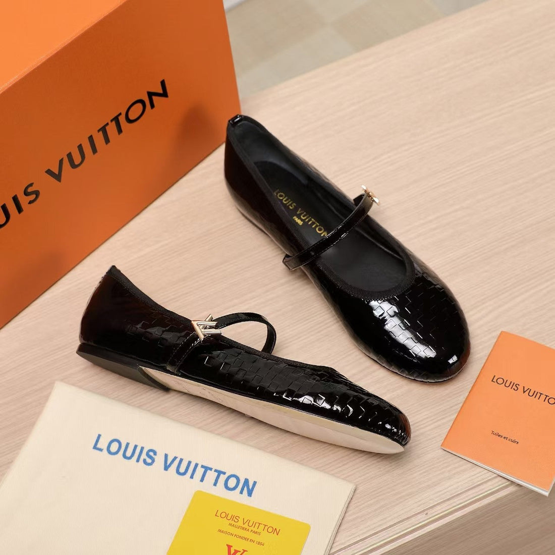 LV Romy Flat Black Damier Patent Calf Leather 218322