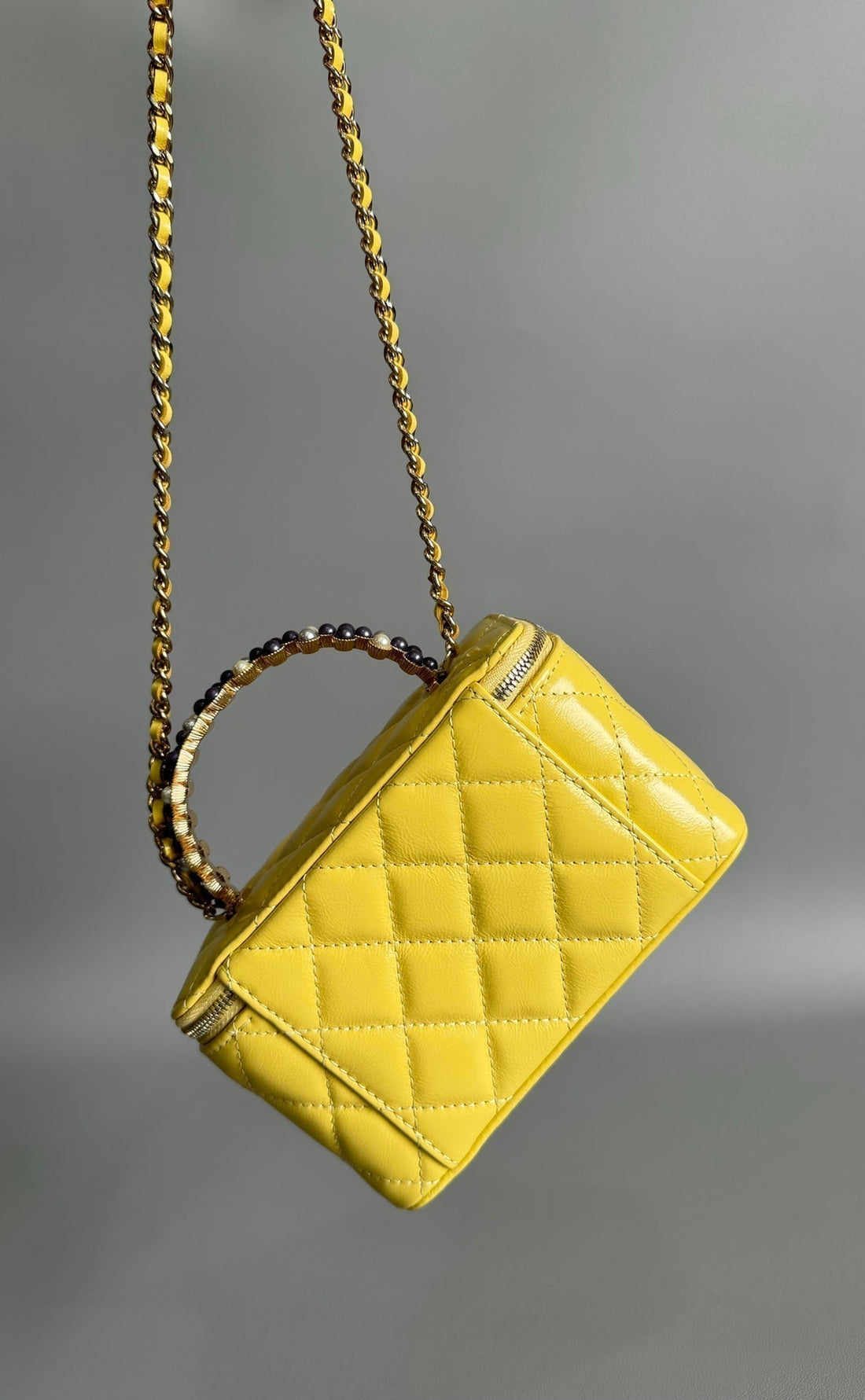CC Vanity Case Pearl 17CM Yellow Lambskin Gold Hardware
