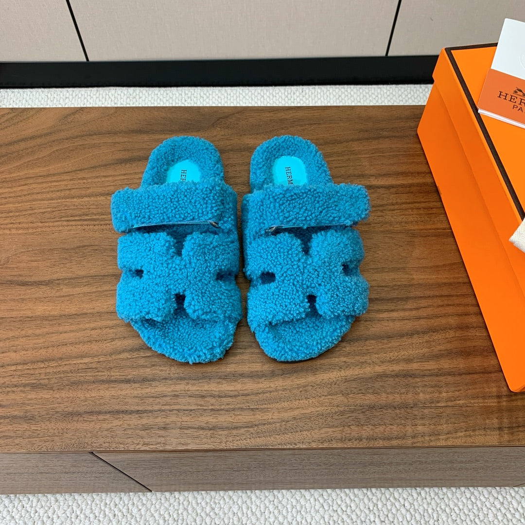 Hm Chypre Sandal In Blue Lamb Wool 984176