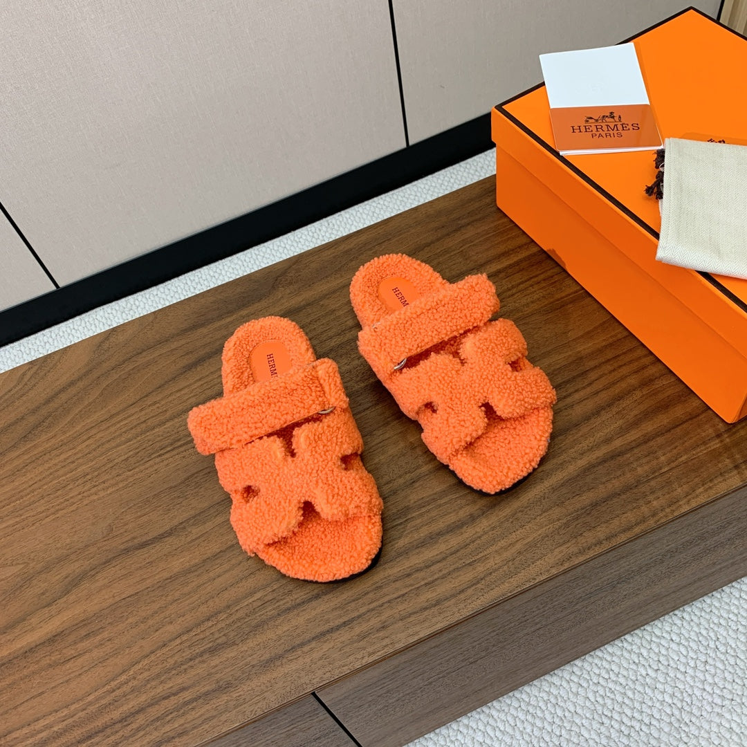 Hm Chypre Sandal In Orange Lamb Wool 984182