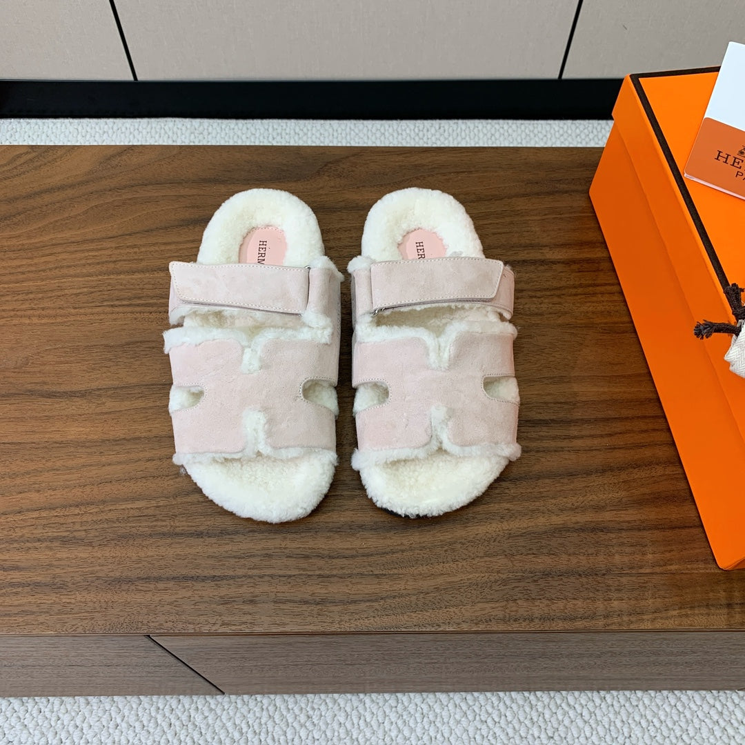 Hm Chypre Sandal In Light Pink Mix White Fleece And Suede 984194