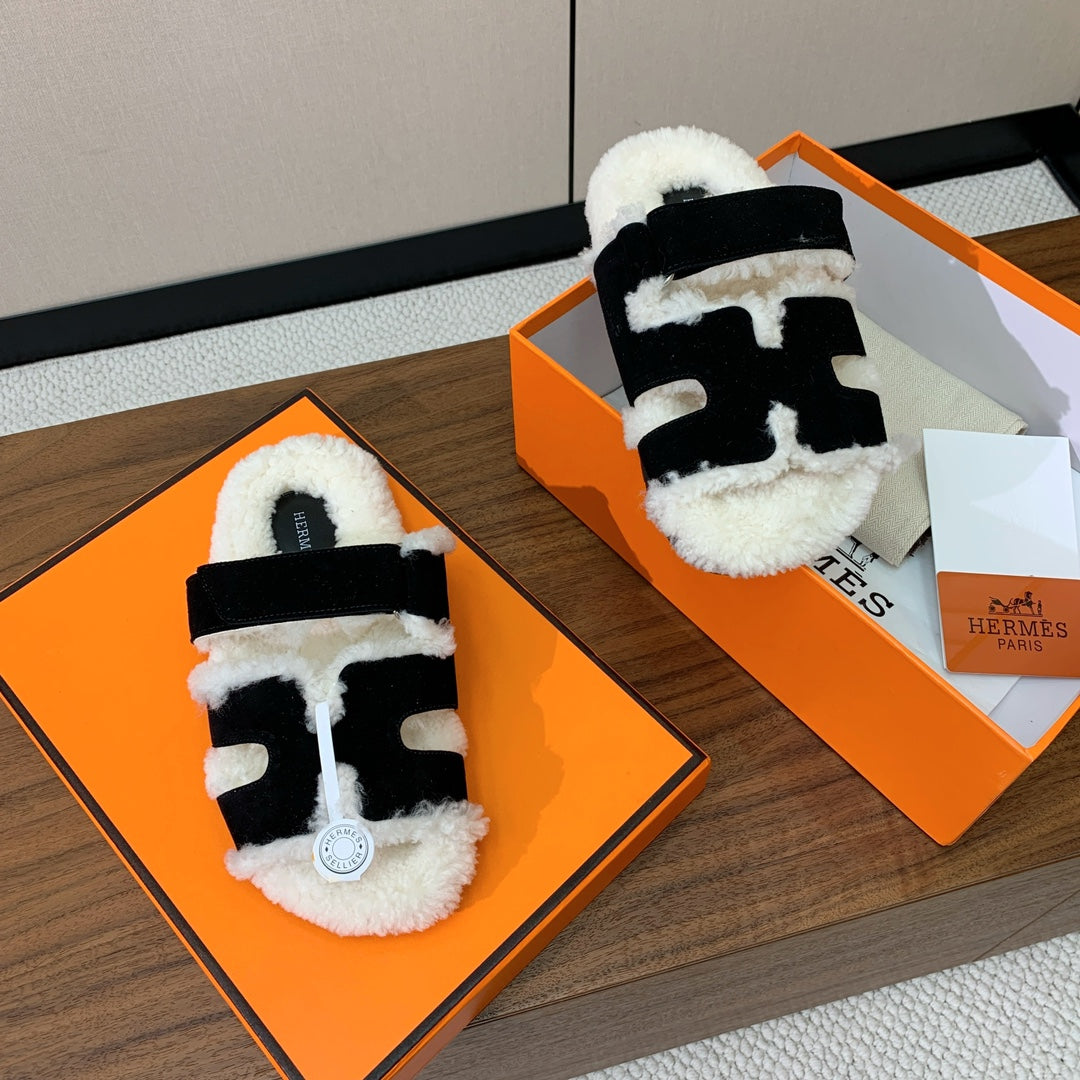 Hm Chypre Sandal In Black Mix White Fleece And Suede 984199