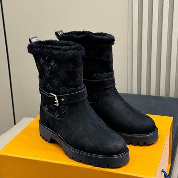 LV Territory Flat Ankle Boots Black Suede 542260