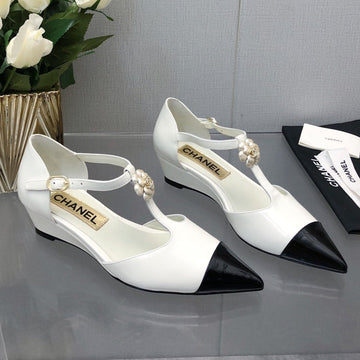 Camellia Cap Jane Sandals In White Mix Black Lambskin