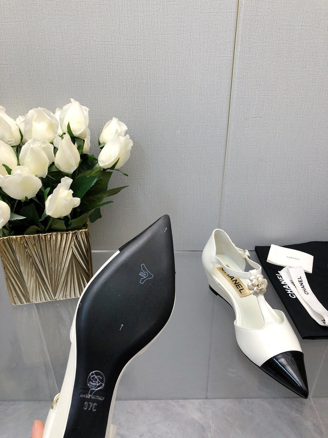 Camellia Cap Jane Sandals In White Mix Black Lambskin
