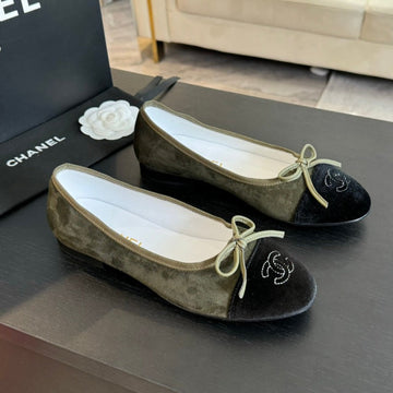 Ballet Flat Moss Green Suede And Black Canvas