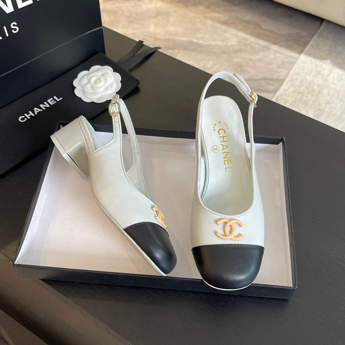 CC Slingback 50 White Black Calfskin