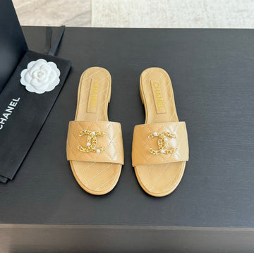 Slippers Beige Cream Quilted Lambskin