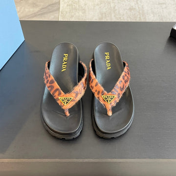 Pra Rubber Thong Sandals Black And Leopard Motif Velvet