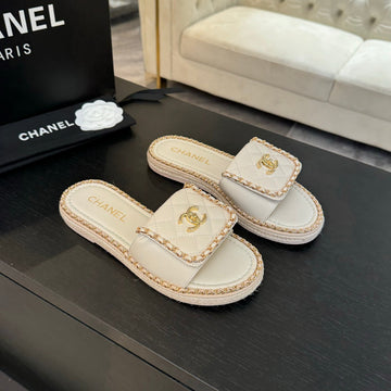 CC Logo Mule Sandal 20MM White Lambskin 183980