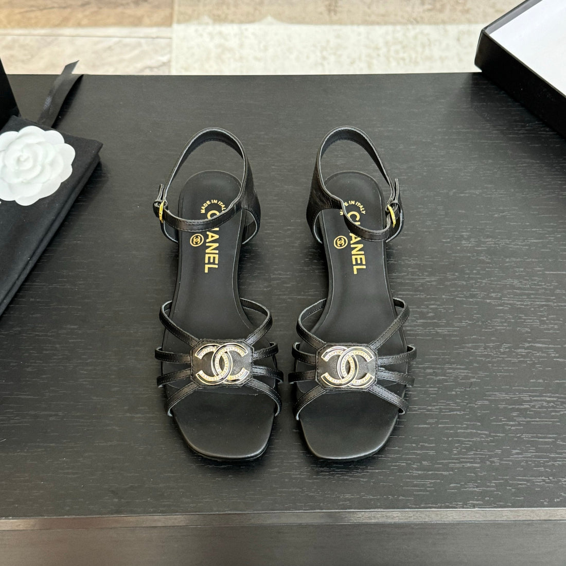 CC 15MM Sandal Black Sheepskin 212924