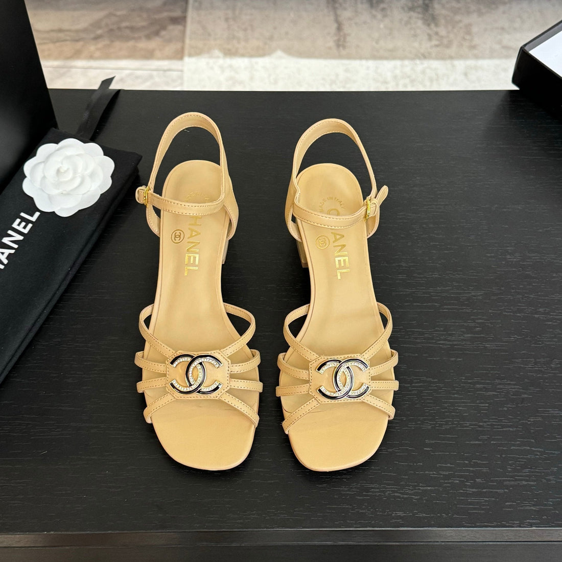 CC 45MM Sandal Darkcream Sheepskin 212928