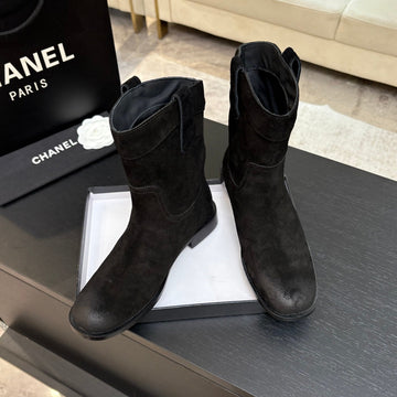 CC 2025 Short Boot Black Suede 550660
