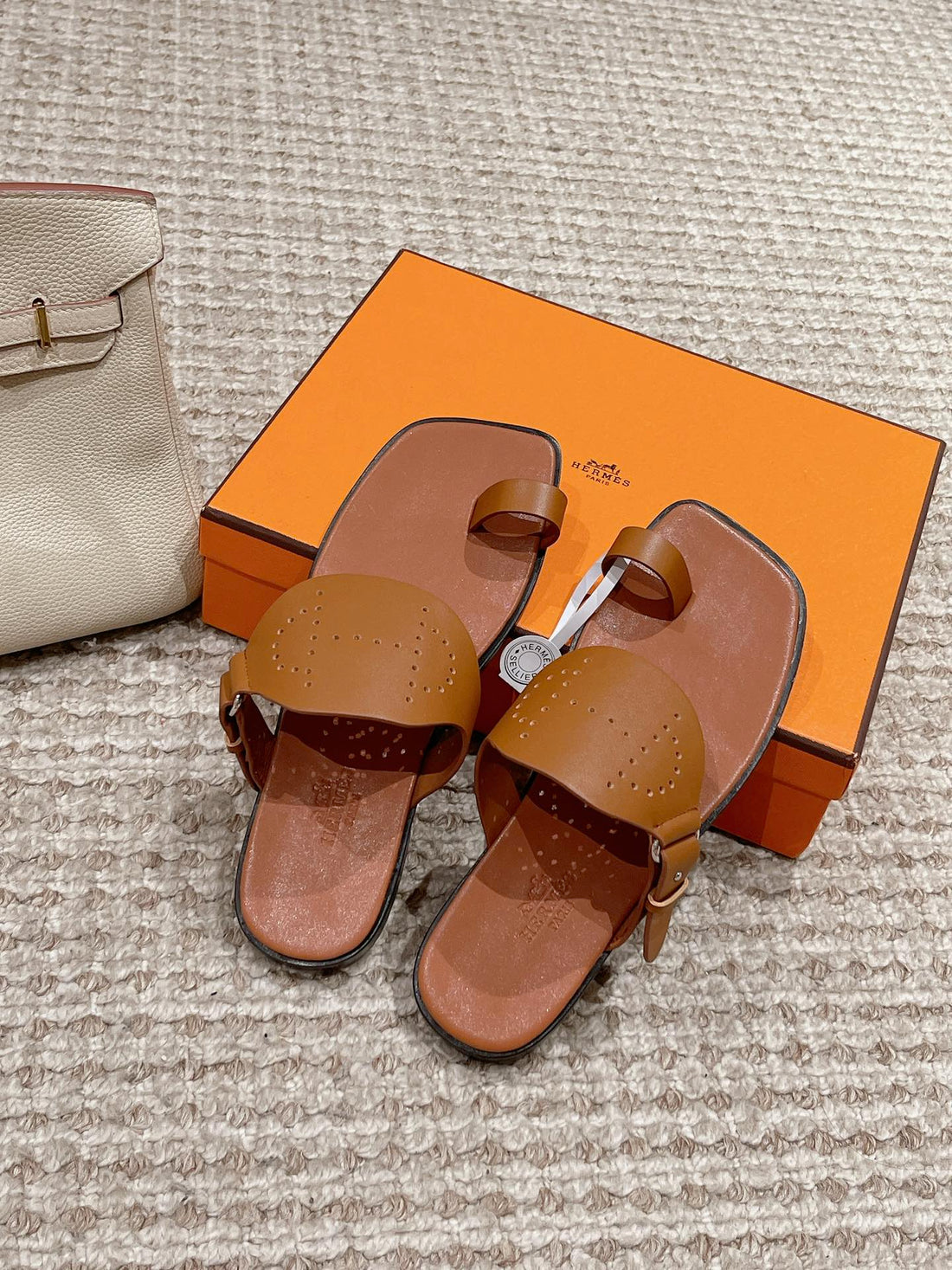 Hm Hera Sandal Brown Cowhide 544537