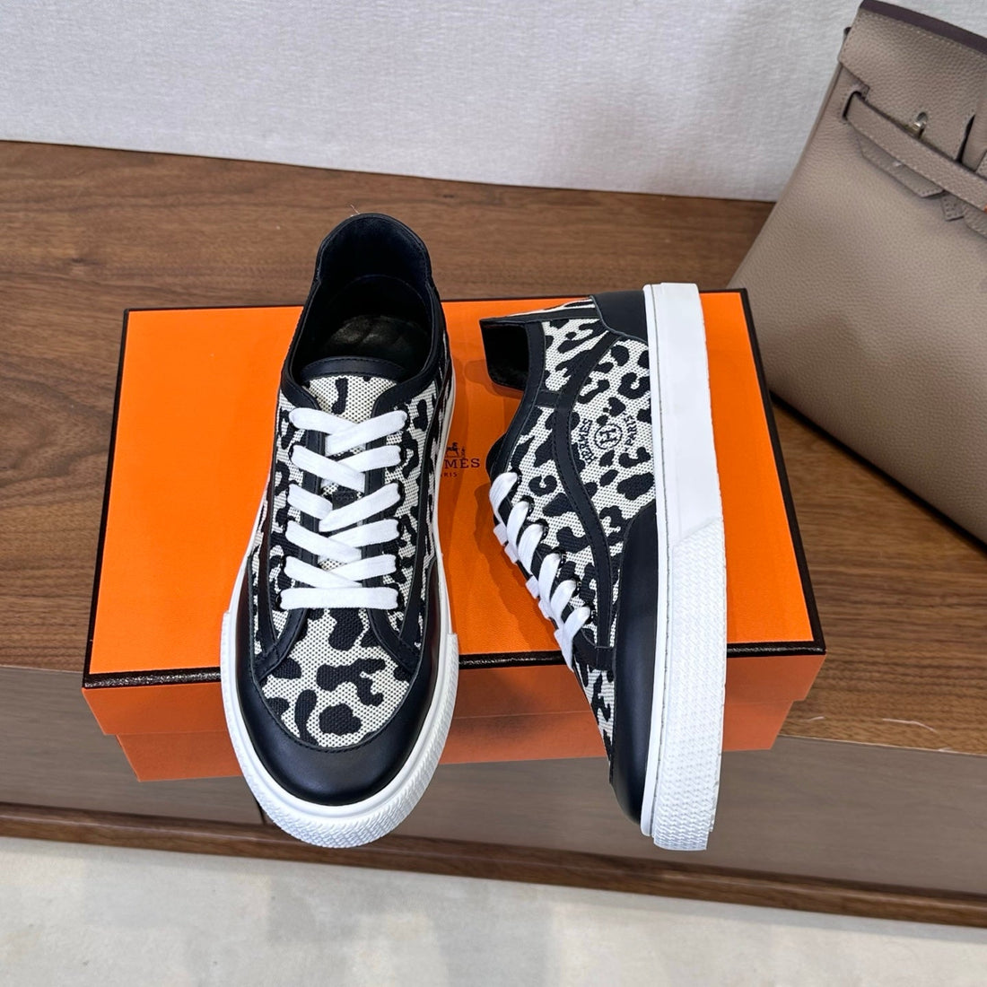 Hm Get Sneaker Black White Prunoir Canvas And Calfskin 543797