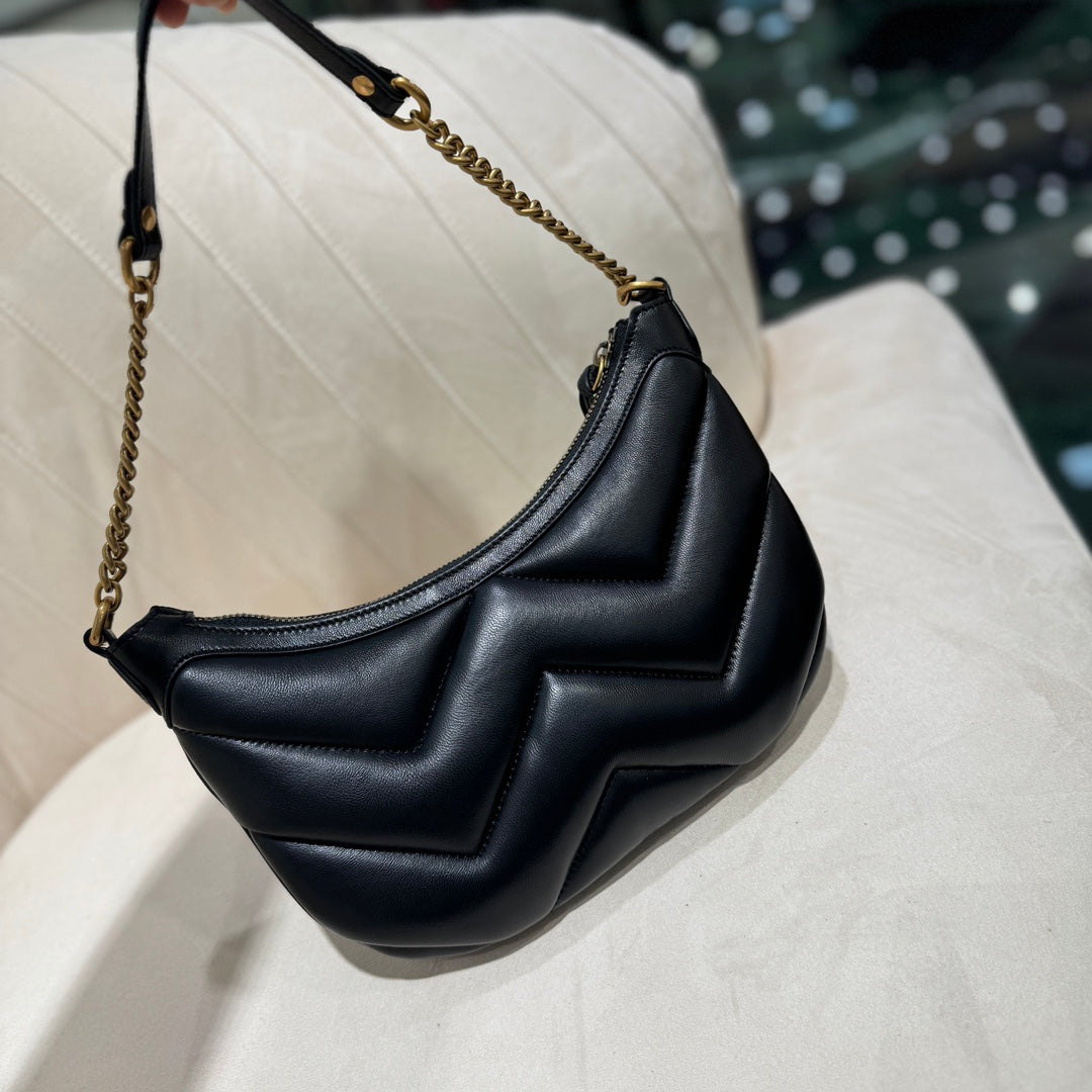 GG Small 26 Marmont Bag In Black Calfskin