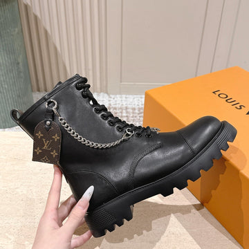 LV District Ranger Ankle Boot Black Plain Calf Leather 555687
