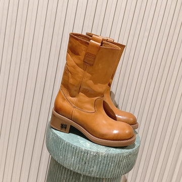 Miumiu's 26SS Runway Slouch Boots Organge Leather 533044