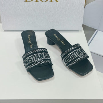 CD Dway Slide 35 Cotton Embroidery Black Thread And Strass