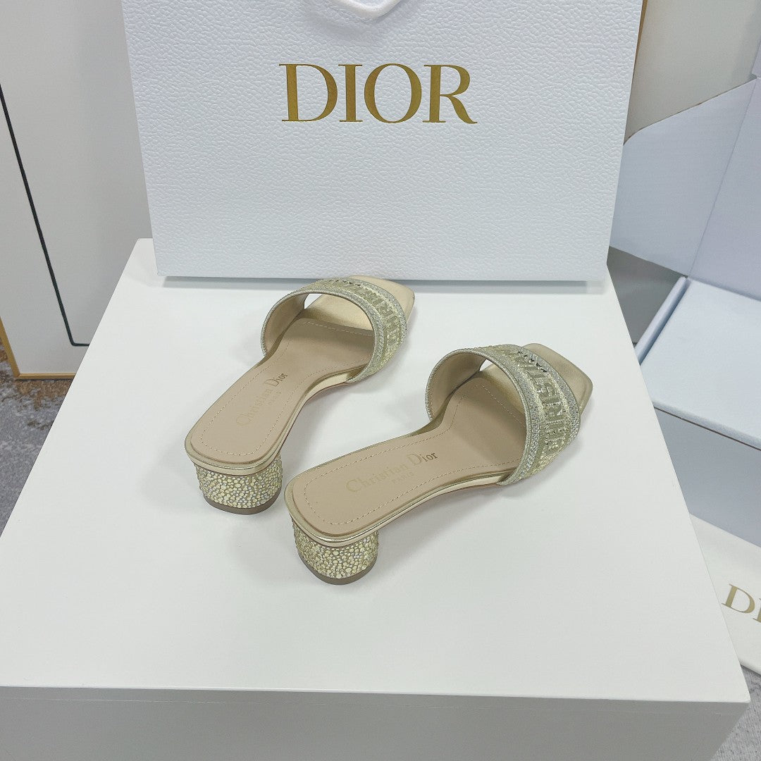 CD Dway Slide 35 Cotton Embroidery Khaki Tone Thread And Strass
