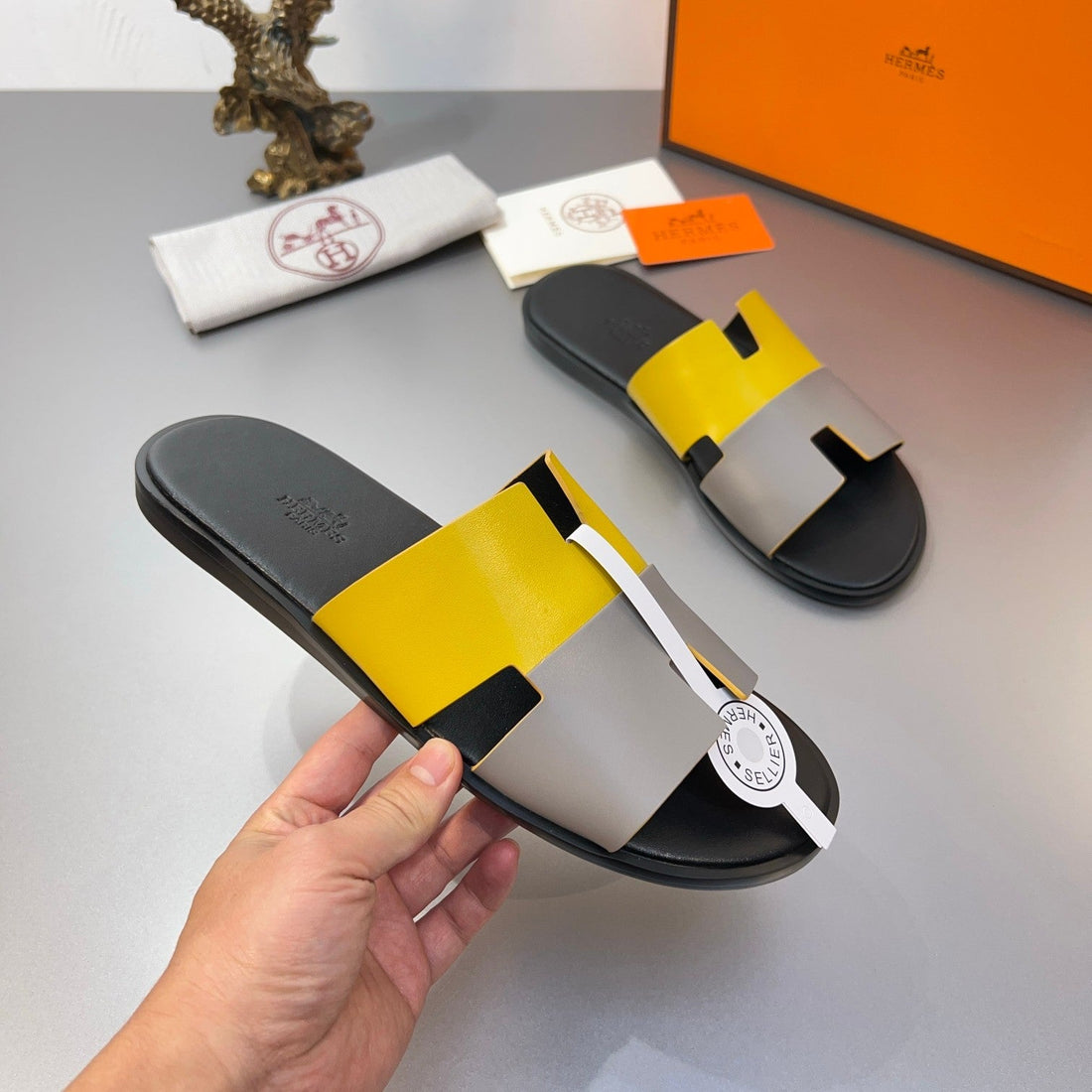 Hm Oran Slippers In Light Gray And Yellow Calfskin 735646
