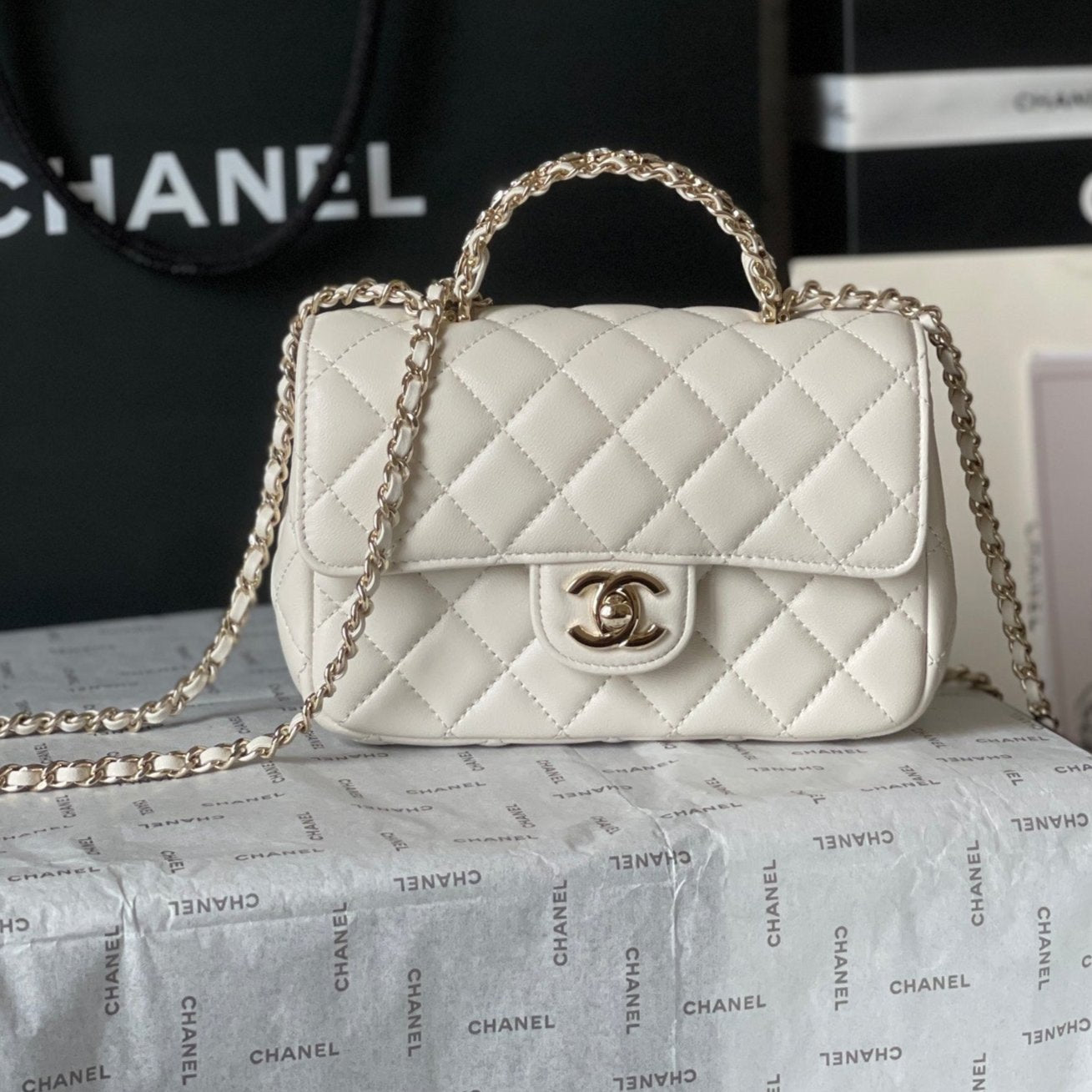 CC MINI 18 FLAP BAG IN WHITE LAMBSKIN Bags Bible