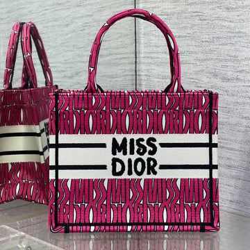 Miss Tote 26 In Magenta Purple Canvas
