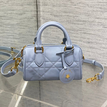 Groove Mini 17 Bag In Light Blue Lambskin