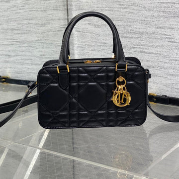 Mini Groove 20 Bag In Black Macrocannage Calfskin