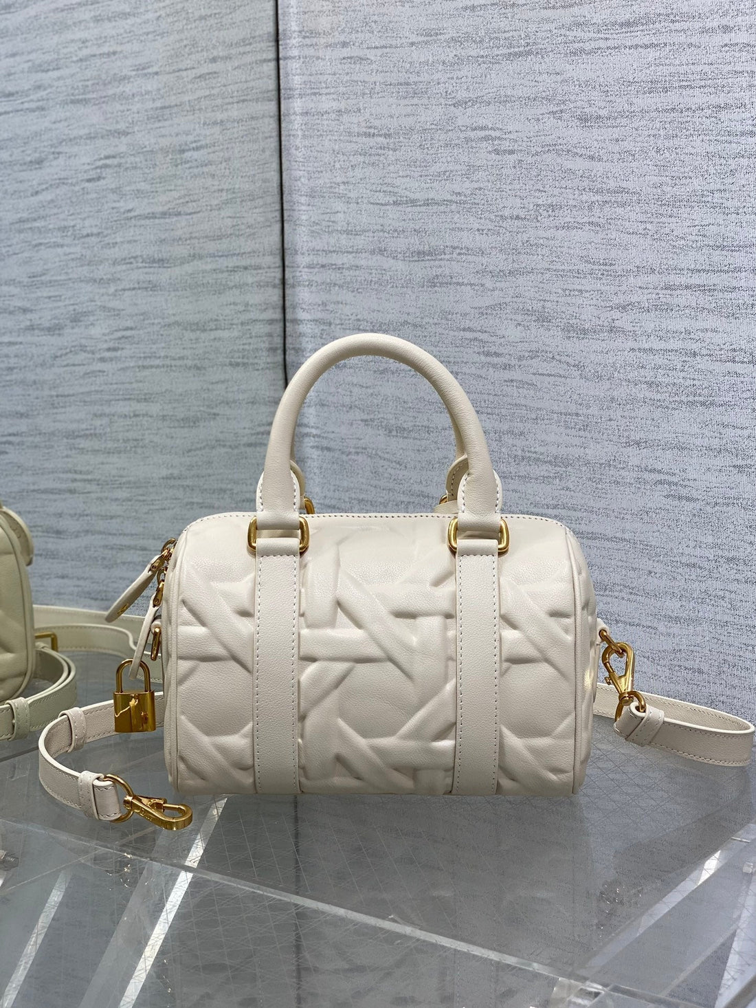 Groove 20 Bag In White Cream Macrocannage Calfskin With Gold Hardware