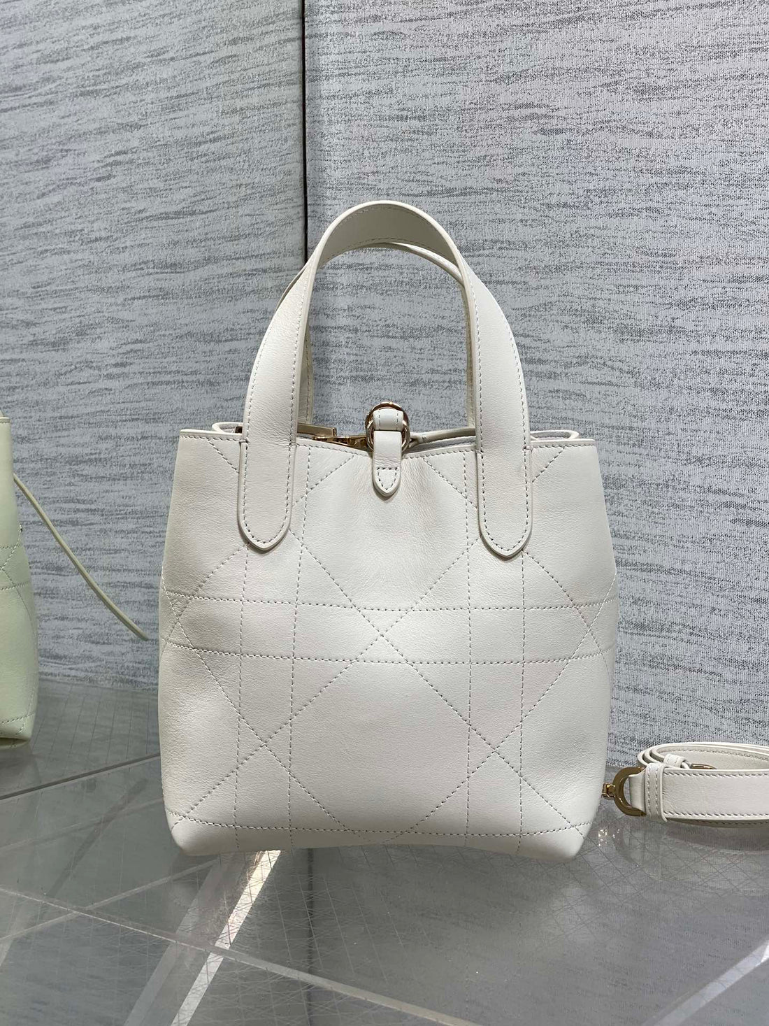 CD Toujours Bag 18CM White Macrocannage Lambskin 286513