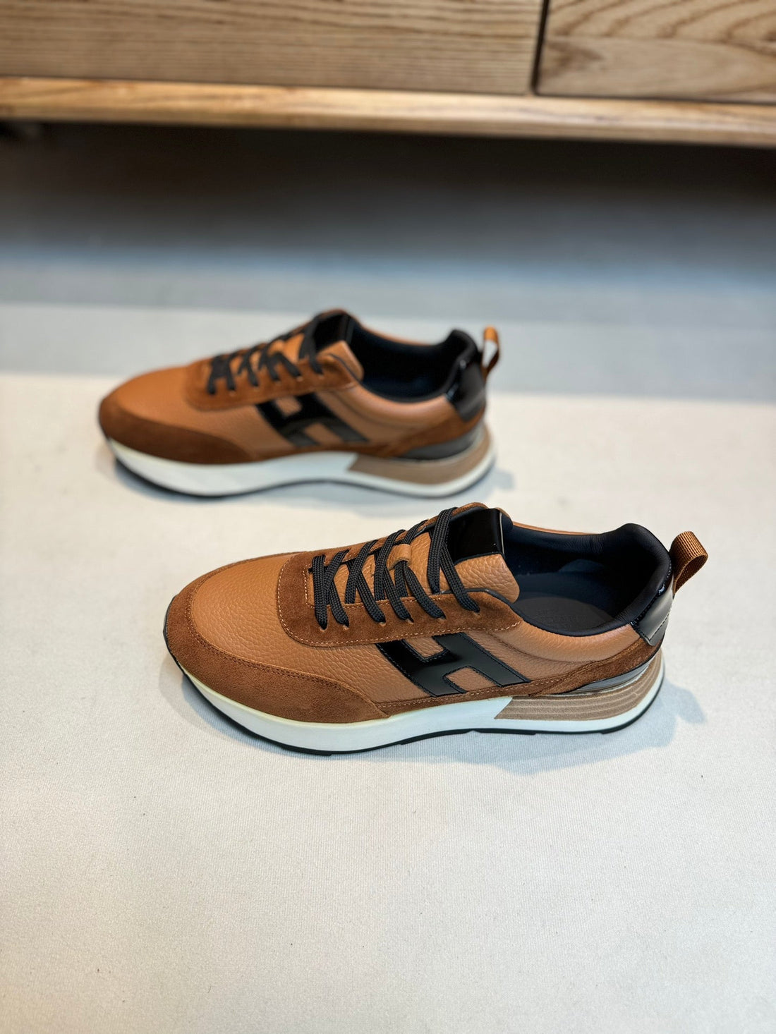Hm Interactive Lace-Up Sneaker Tawny Calfskin