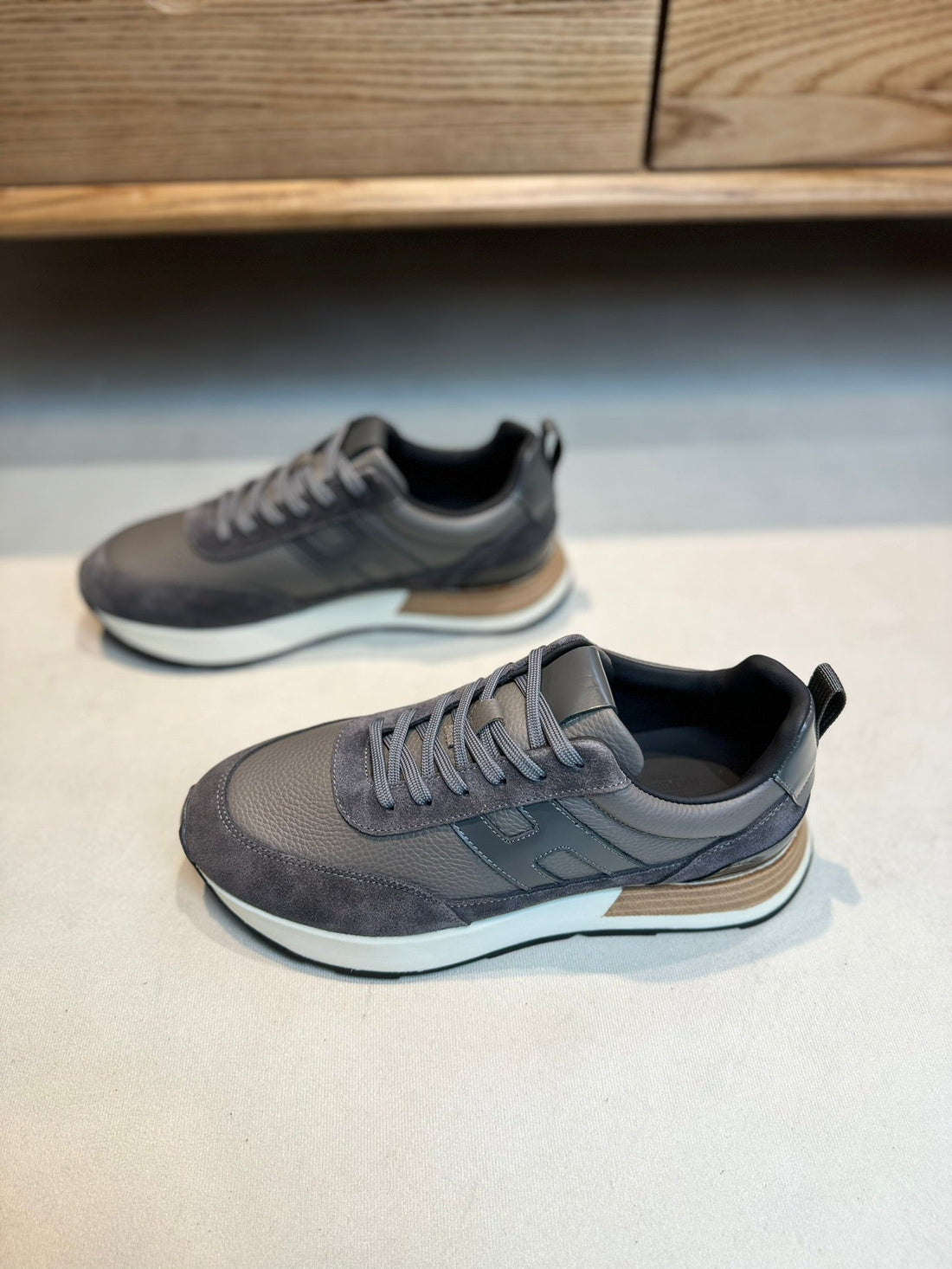 Hm Interactive Lace-Up Sneaker Gray Calfskin