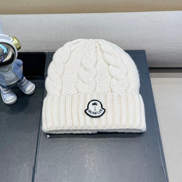 Cable-Knit Beanie Hat In Beige Cream Wool 438143