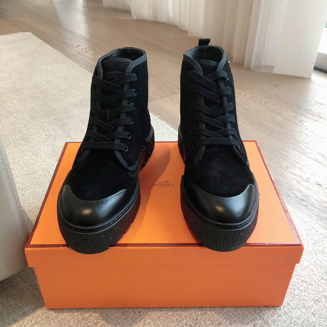 Hm Itineraire Ankle Boot Black Suede