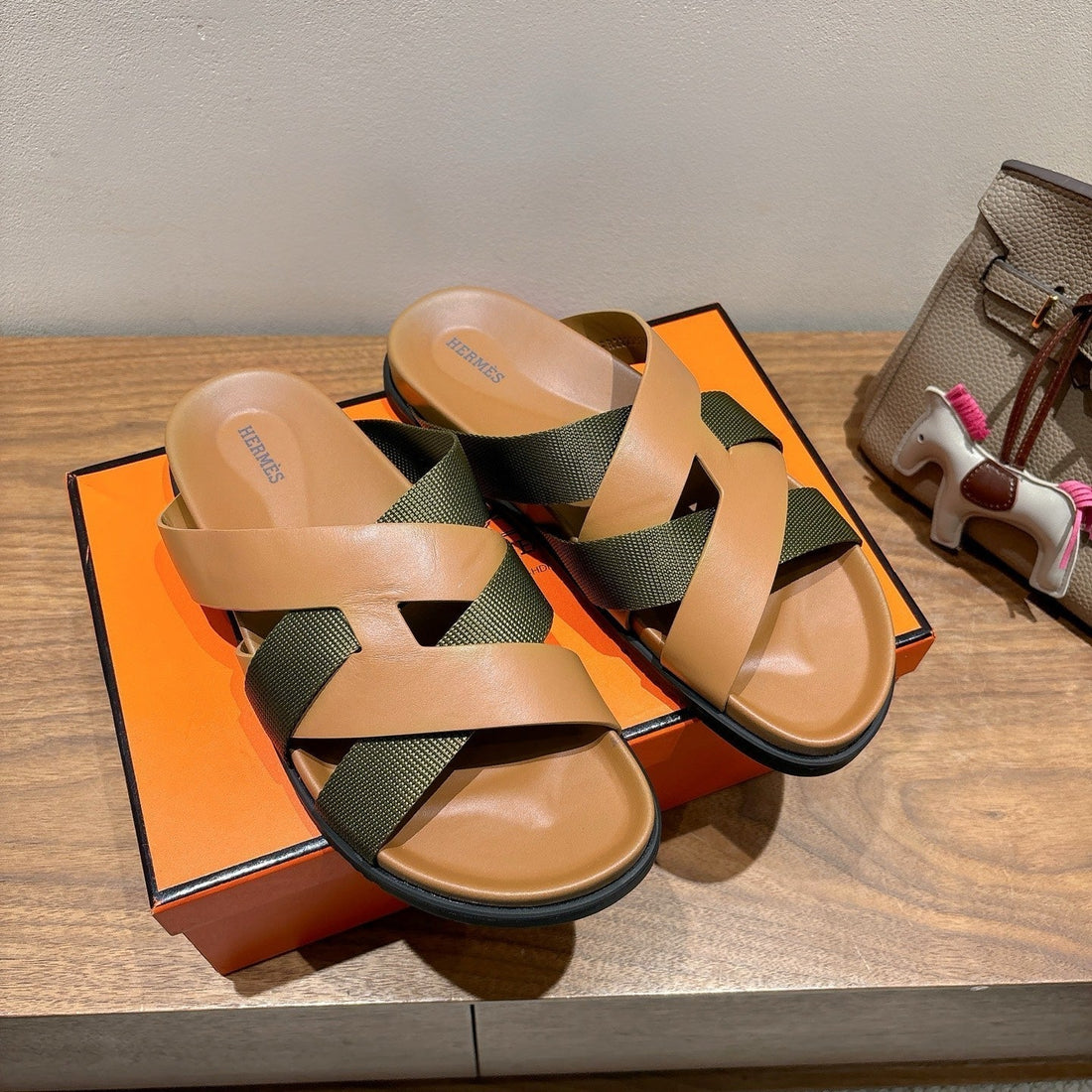 Hm 25 Kazimir Sandal Two-Tone Calfskin Canvas