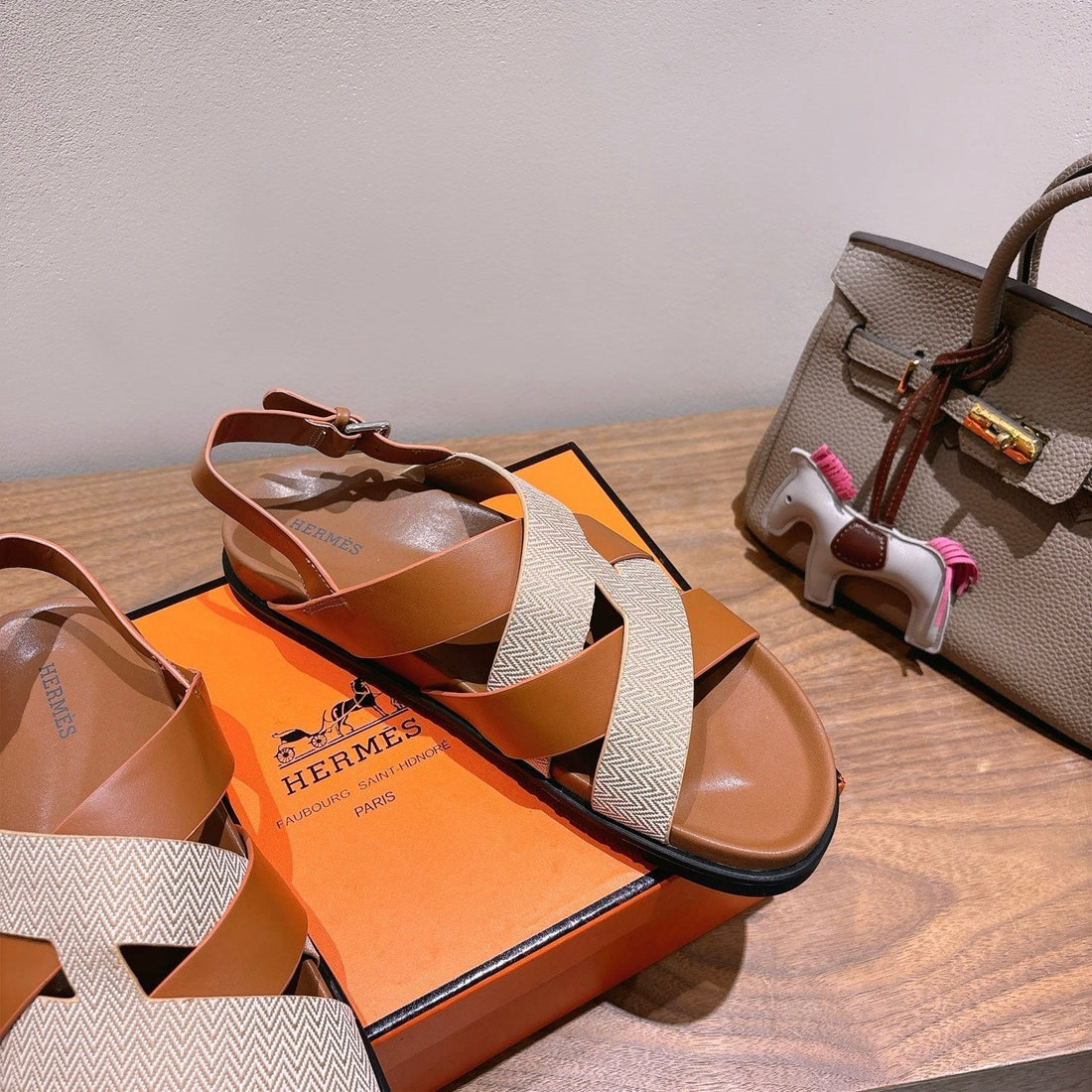 Hm 25 Heracles Sandal Brown Calfskin Light Pink Canvas